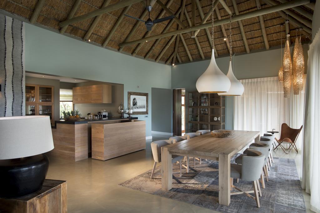 Mhondoro Safari Lodge & Villa Welgevonden Game Reserve Bagian luar foto