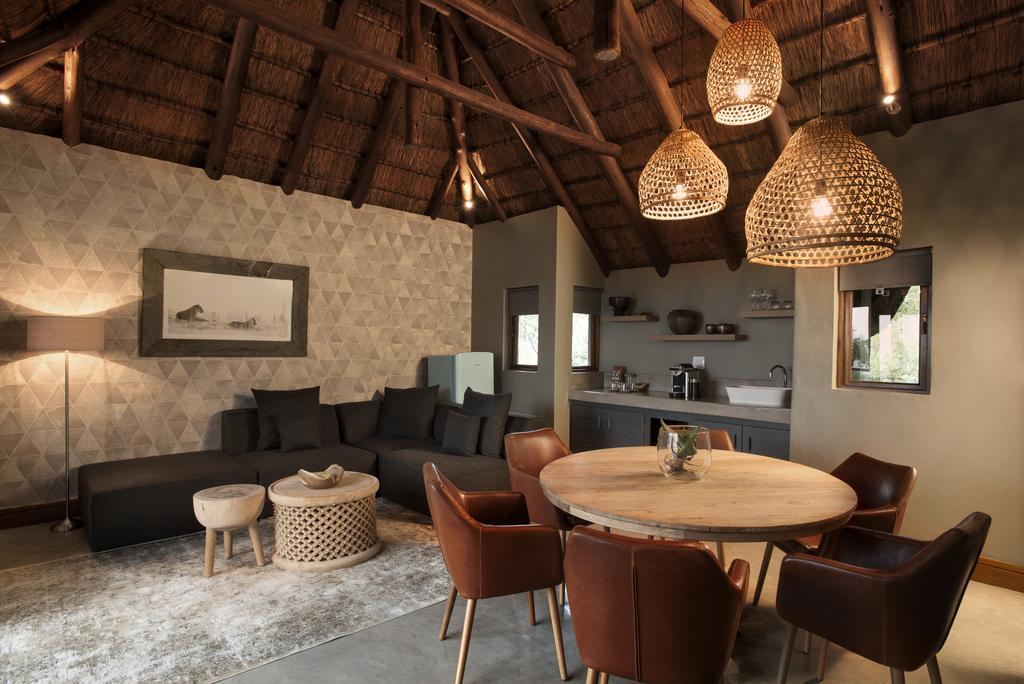 Mhondoro Safari Lodge & Villa Welgevonden Game Reserve Bagian luar foto