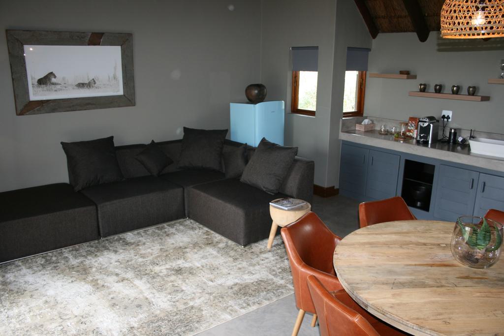 Mhondoro Safari Lodge & Villa Welgevonden Game Reserve Bagian luar foto