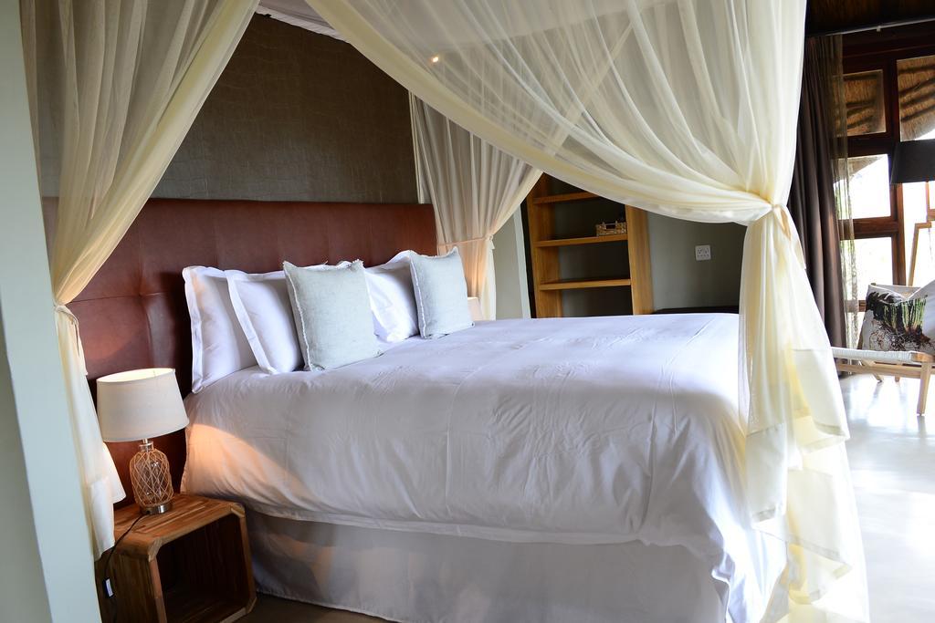 Mhondoro Safari Lodge & Villa Welgevonden Game Reserve Bagian luar foto